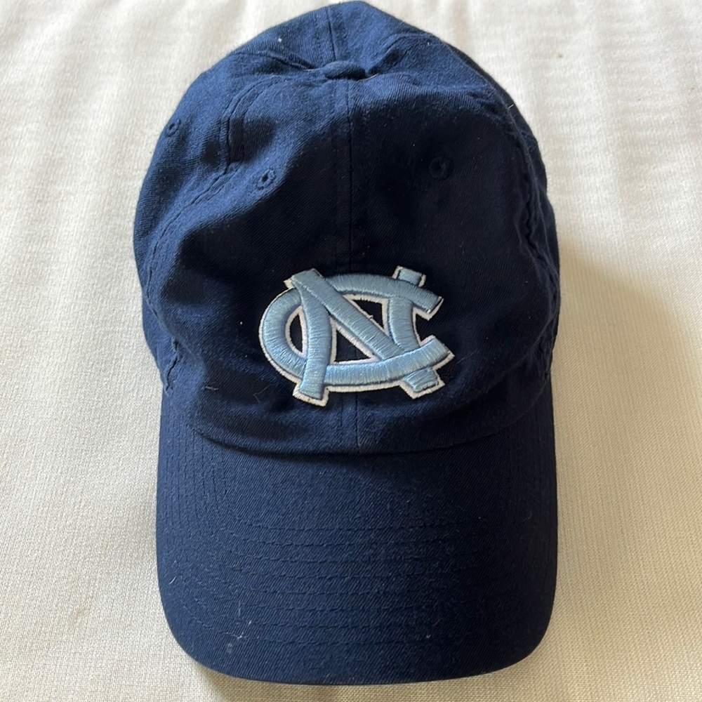 UNC cap - Picture 1 of 3
